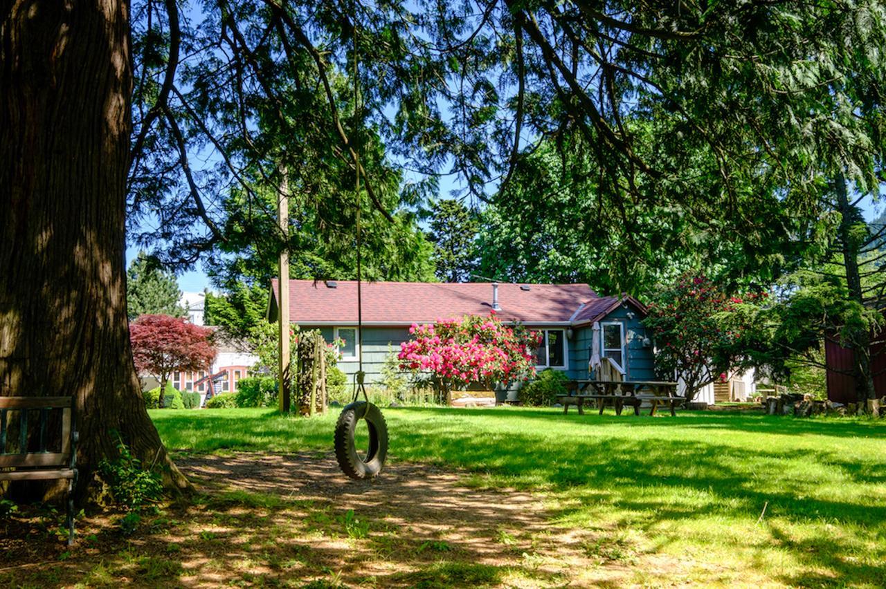 Bramblebank Cottages Harrison Hot Springs Extérieur photo