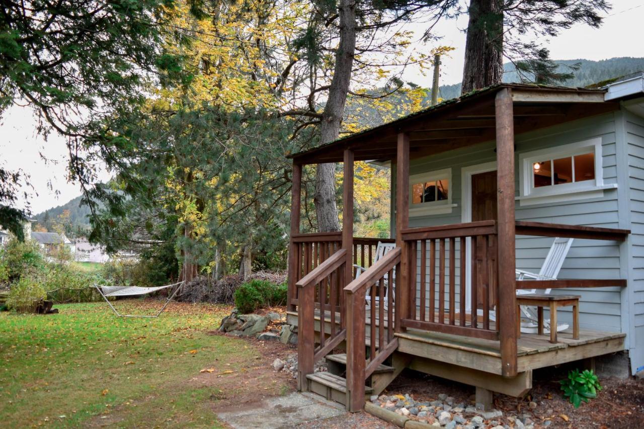 Bramblebank Cottages Harrison Hot Springs Extérieur photo