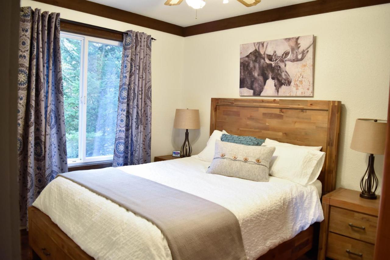 Bramblebank Cottages Harrison Hot Springs Extérieur photo